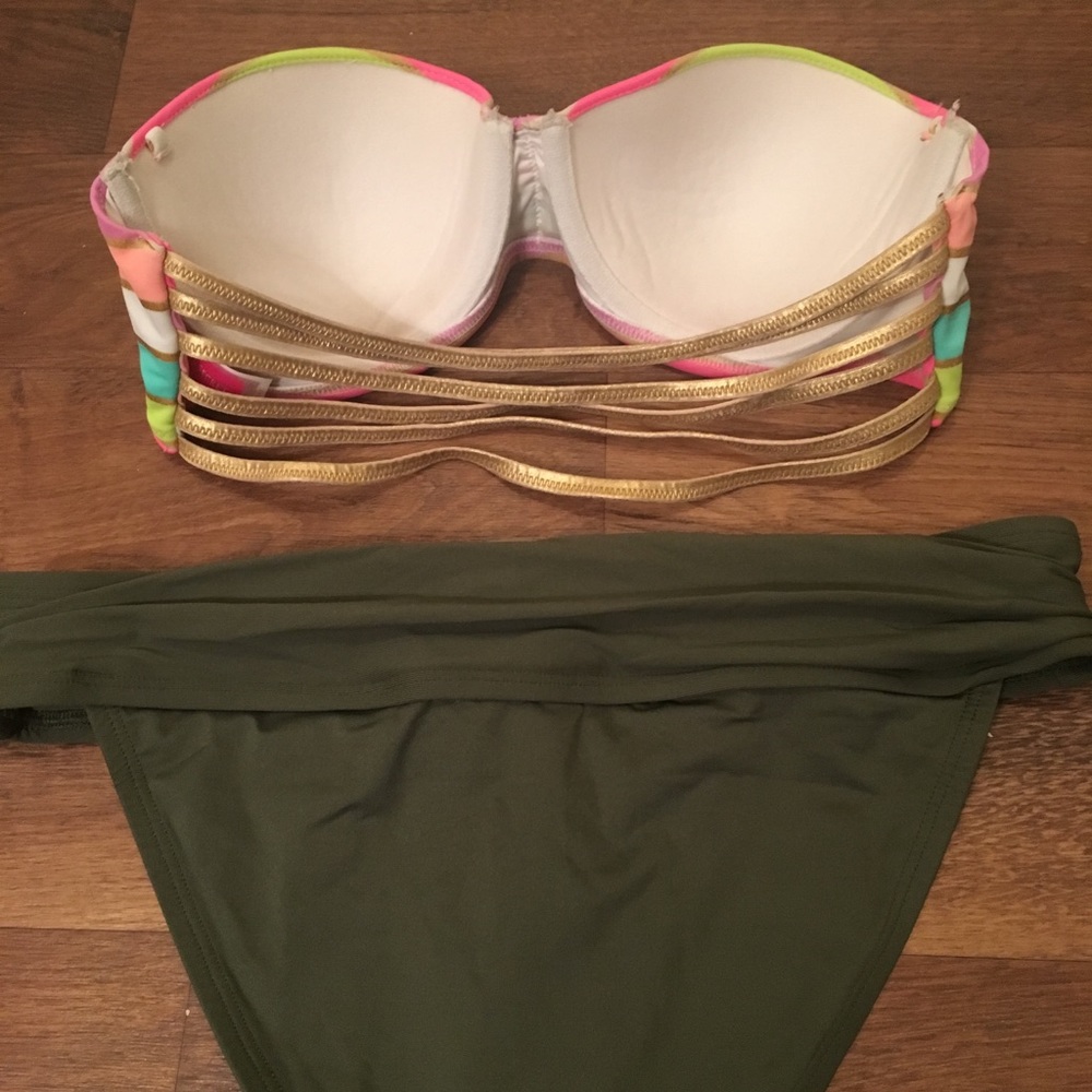 Vs swimsuit - Picture 3 of 3